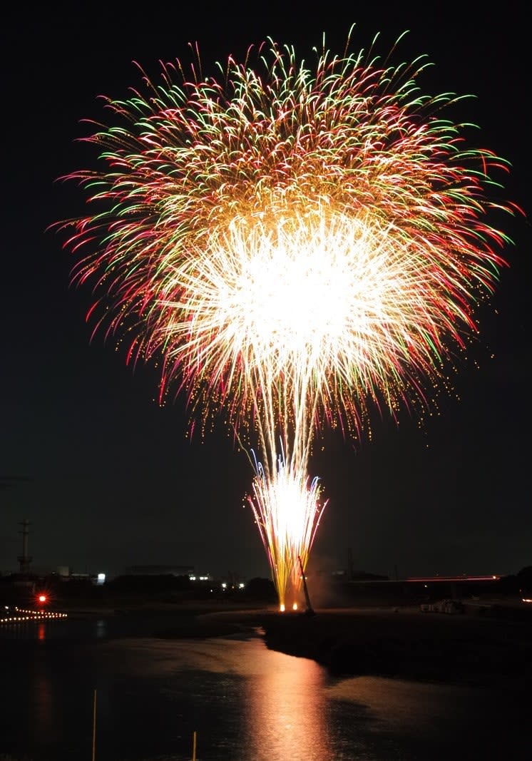 神奈川各地で夜空彩る大輪　8月3日に茅ケ崎、厚木、小田原、湯河原で花火大会　暑さ対策で時間短縮する会場も