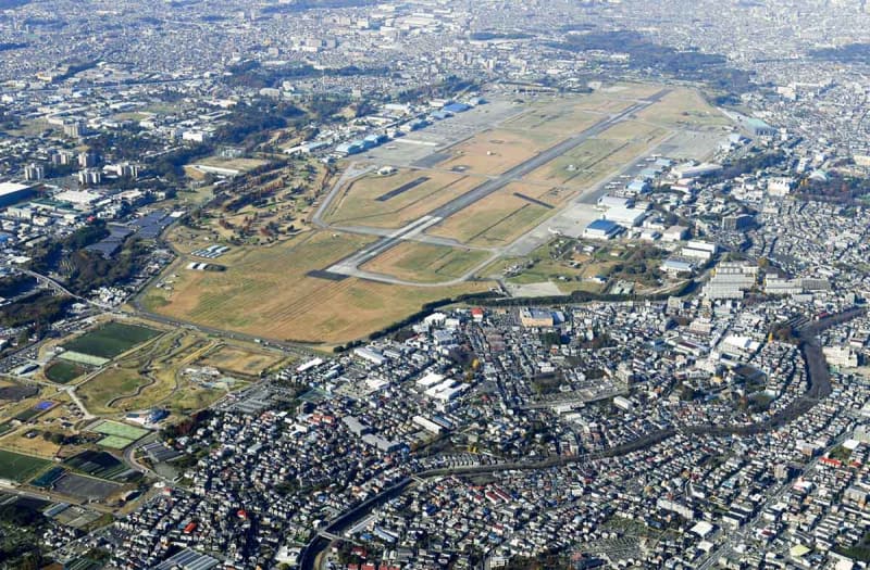 海自輸送機から部品が落下か　厚木基地所属