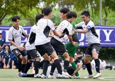 【高校サッカー】ベスト16出そろう　鎌倉が2戦連続PK制す　湘南工大付は湘南に4発快勝