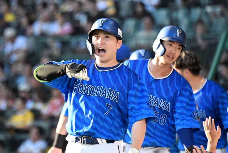 【CSファーストステージ】DeNA佐野恵太が7回にダメ押し3ラン　「甘い球が来たら一球で捉えられている」