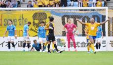 【横浜FC】0―3で仙台に敗戦　20日長崎の結果次第でJ1昇格