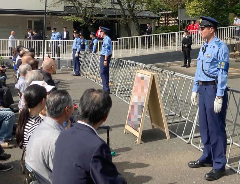 手荷物検査に警官の“壁”も…衆院選の要人警護、神経とがらす神奈川県警「惨劇繰り返さない」