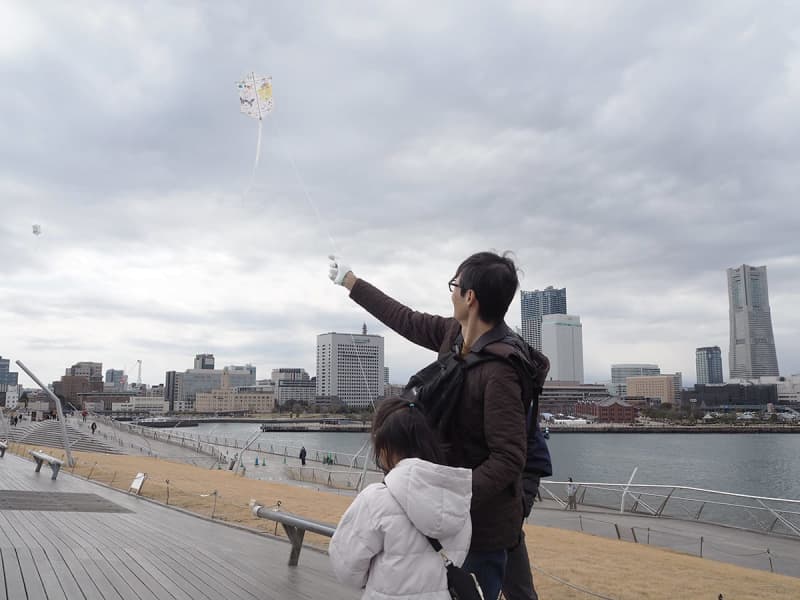 横浜の海を見渡せる大さん橋「くじらのせなか」で凧揚げ　2月にイベント　江戸時代から続く伝統行事の保存会が協力