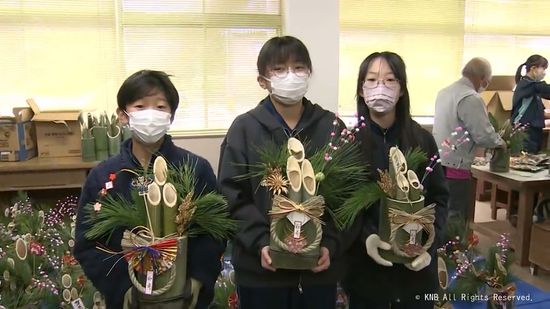 地元産の竹で門松づくり　起業家体験の一環で19日から販売　氷見市の小学校