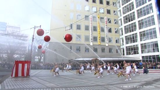 恒例　消防出初式で火災の無いことを祈る　富山市