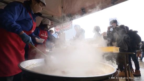 中部のご当地食材鍋や地元のすしを楽しむ　富山駅周辺にぎわう