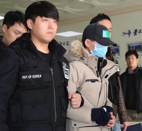 韓国騒然！　殺人事件加害者が死んだ少年のジャンバーを着て出頭　気付いた母親が泣き崩れる