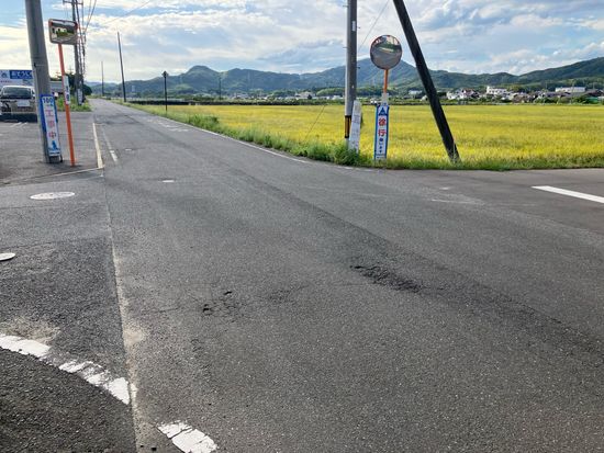 山口・柳井市新庄でバイクと乗用車が衝突　バイクの高齢女性が死亡