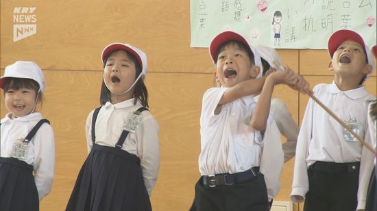 奇祭「笑い講」に児童が挑戦！防府市台道の小学校で「お笑い集会」