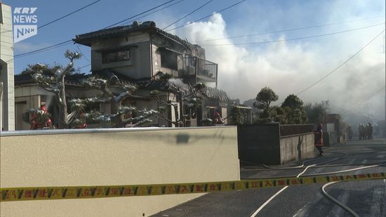 「爆発音が聞こえる」山口・宇部で民家火災　3棟が燃えたか…けが人なし