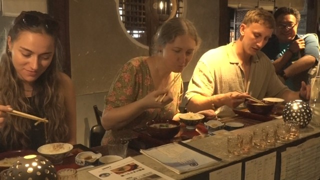 イギリスの旅行会社を香川県の小豆島に招いて観光地を案内