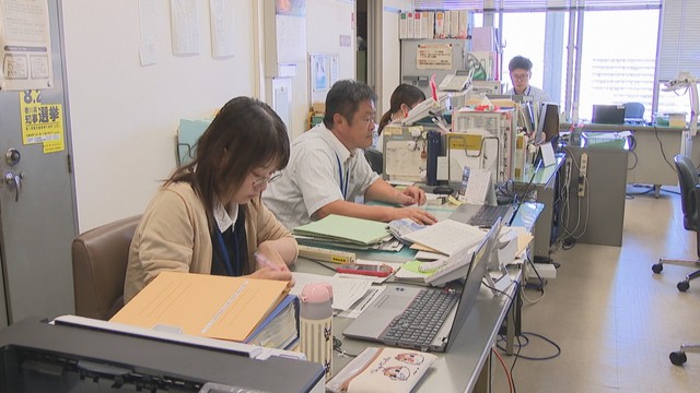 衆院選27日投開票へ準備急ピッチ　高松市では「入場券」間に合わず…投票所の確保にも奔走