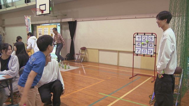 高松市中心部で住民の交流イベント　テーマは「交通安全」　自転車ヘルメット着用、ながらスマホ禁止呼び掛け