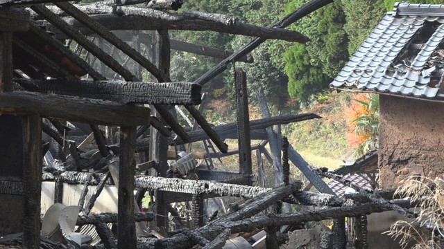 住宅が全焼し焼け跡から男性1人が遺体で見つかる　岡山・鏡野町