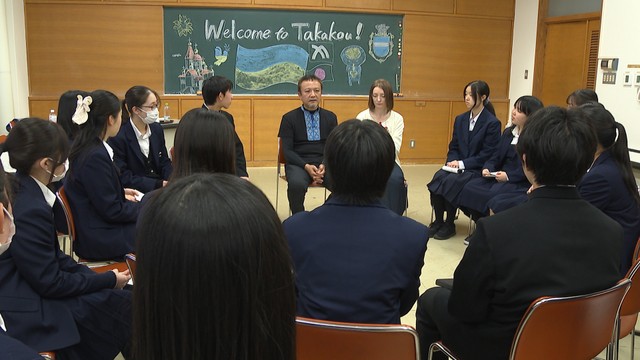 ウクライナ出身の女性と高校生が座談会「現状をもっと知って」　高松市