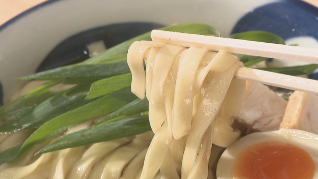 うま味たっぷり清湯スープにモチモチの自家製平打ち麺　他では味わえないラーメン　香川【ほっとマルシェ】