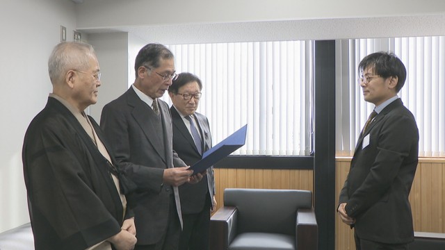 不妊治療費の負担軽減を　医師会が助成制度設置を岡山県に要望「少子化対策の有効な手段の1つ」