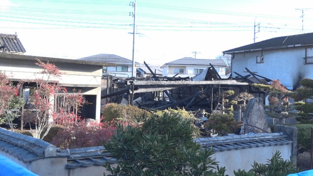 総社市で住宅全焼　1人死亡　住人の男性（94）か　岡山