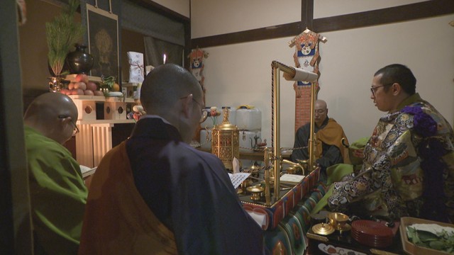 金山寺で宝木に祈りを込める「温座」　会陽に向けて昼夜休まず祈祷　岡山市