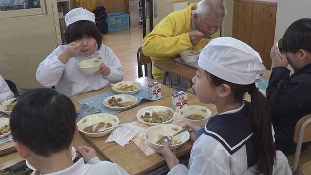 小豆島の地域ブランド　ゴマとごま油を使った「ごまんぞく給食」　香川・土庄町