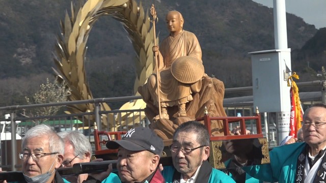 小豆島で島開き法要　お遍路さんらが道中の安全を祈願　春の遍路シーズン幕開け　香川