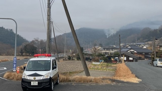 笠岡市で山林火災　約12ヘクタール焼き延長中　岡山