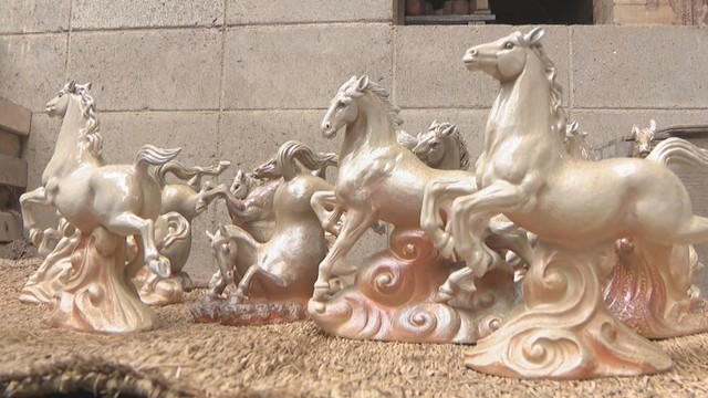 馬の置物　備前焼 備前焼作家が2026年の干支・馬の置物を窯出し「飛躍の年に」 岡山