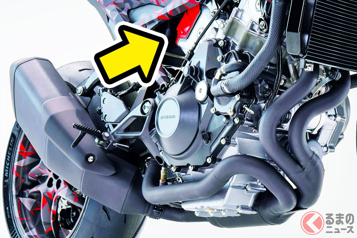 ホンダ「世界初のエンジン」搭載の新型「“V型3気筒”バイク」日本初公開