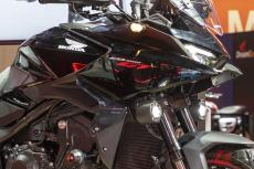 ホンダ「“新”大型スポーツツアラー」日本初公開！ パワフルな1000cc4