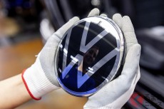 ドイツはひと足先に新型コロナ危機を脱した？ VWのウォルフスブルク本社工場が生産を再開