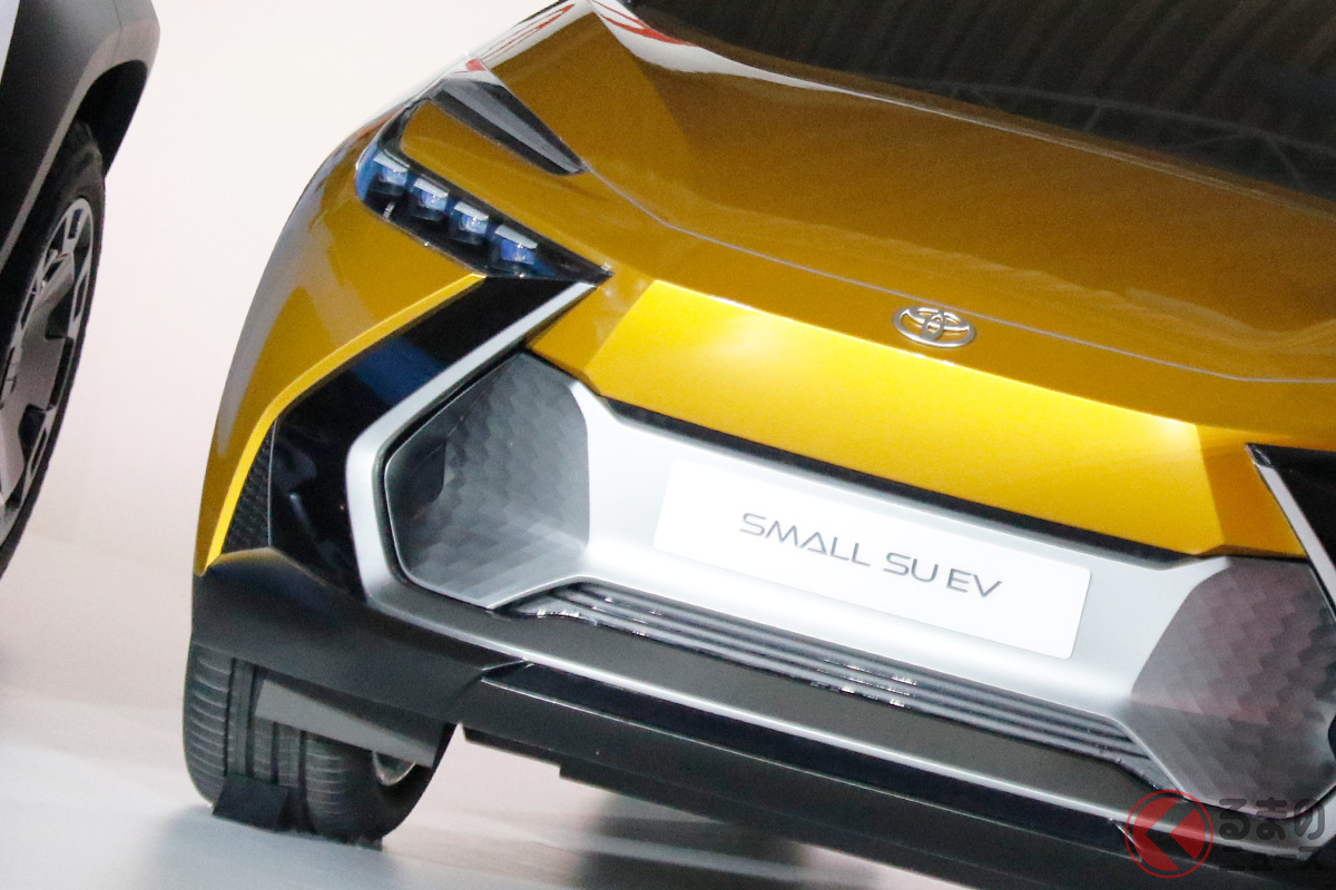 トヨタ次期「C-HR」か 新型「スモールSUV」世界初公開！ イケ顔のスタイリッシュSUEVの姿とは