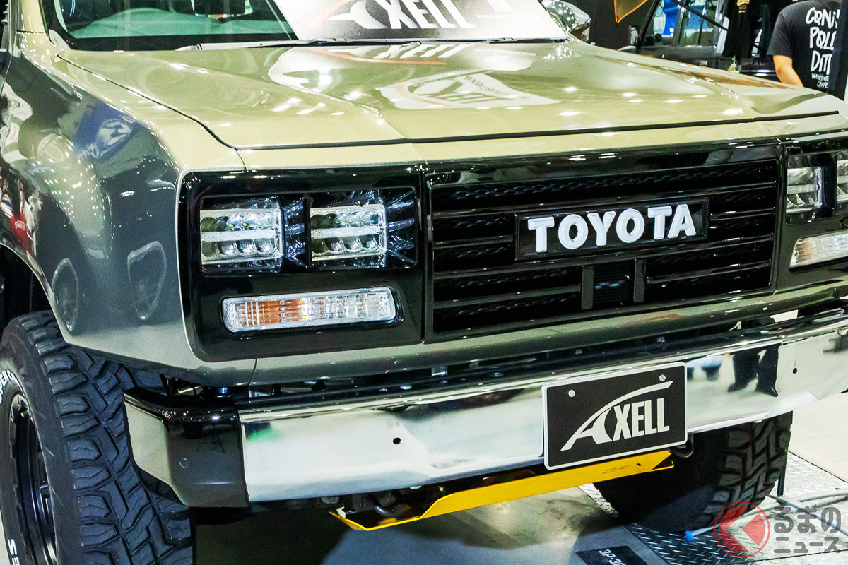 角目4灯のトヨタ「ハイラックス」爆誕！ TOYOTAロゴ採用の光岡「バディ」並デザイン！ アメ車感「ハンパない」クルマの正体とは