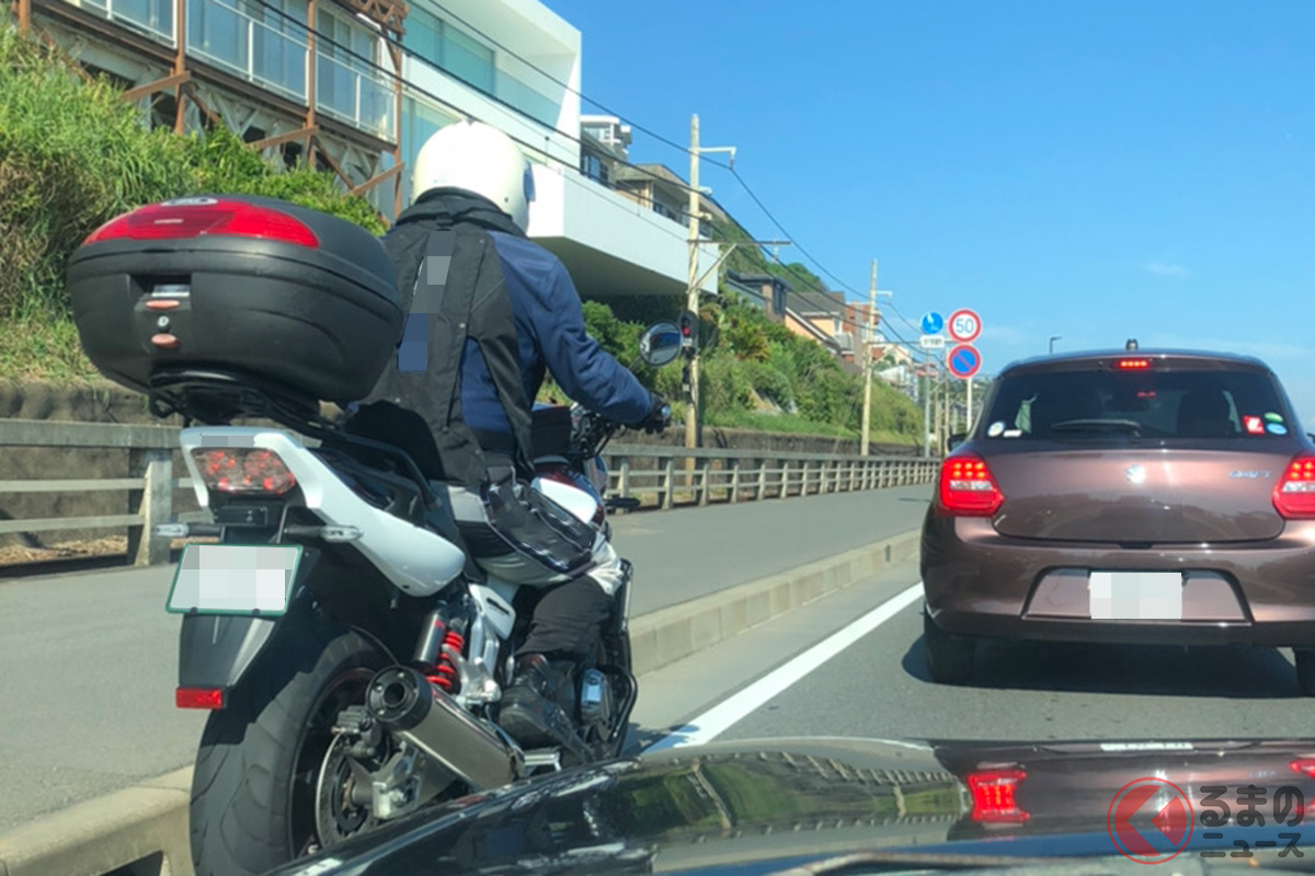 禁止行為にできない!? 「バイクのすり抜け」“方法”によって交通違反に？ 一方でバイク運転者が厳守している「ポイント」も