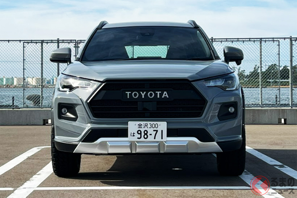 まさかのトヨタ新型SUV!? ド迫力ヘキサゴングリル＆オバフェン採用の「ラブクロス 」ってナニ？ 「RAV4のようなカローラクロス」に仕立てるフェイスキットとは