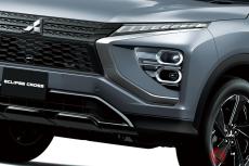 「ダーク仕上げ」の“イケメンコンパクトSUV”登場！ 三菱クーペSUV「エクリプスクロス」が改良　特別仕様車も設定