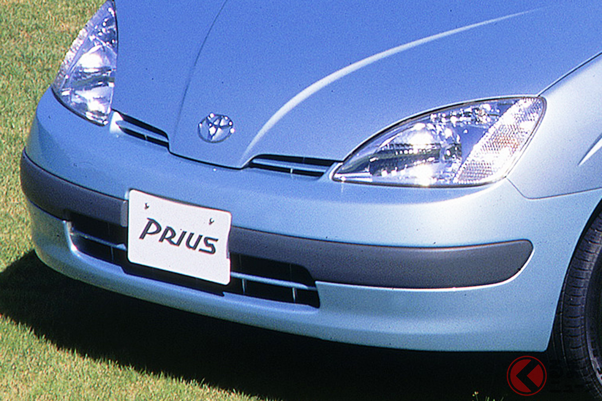トヨタHV「新型はまだ!?」 エコカーの象徴「プリウス」がまもなくデビュー25周年！ 歴代モデルを振り返る