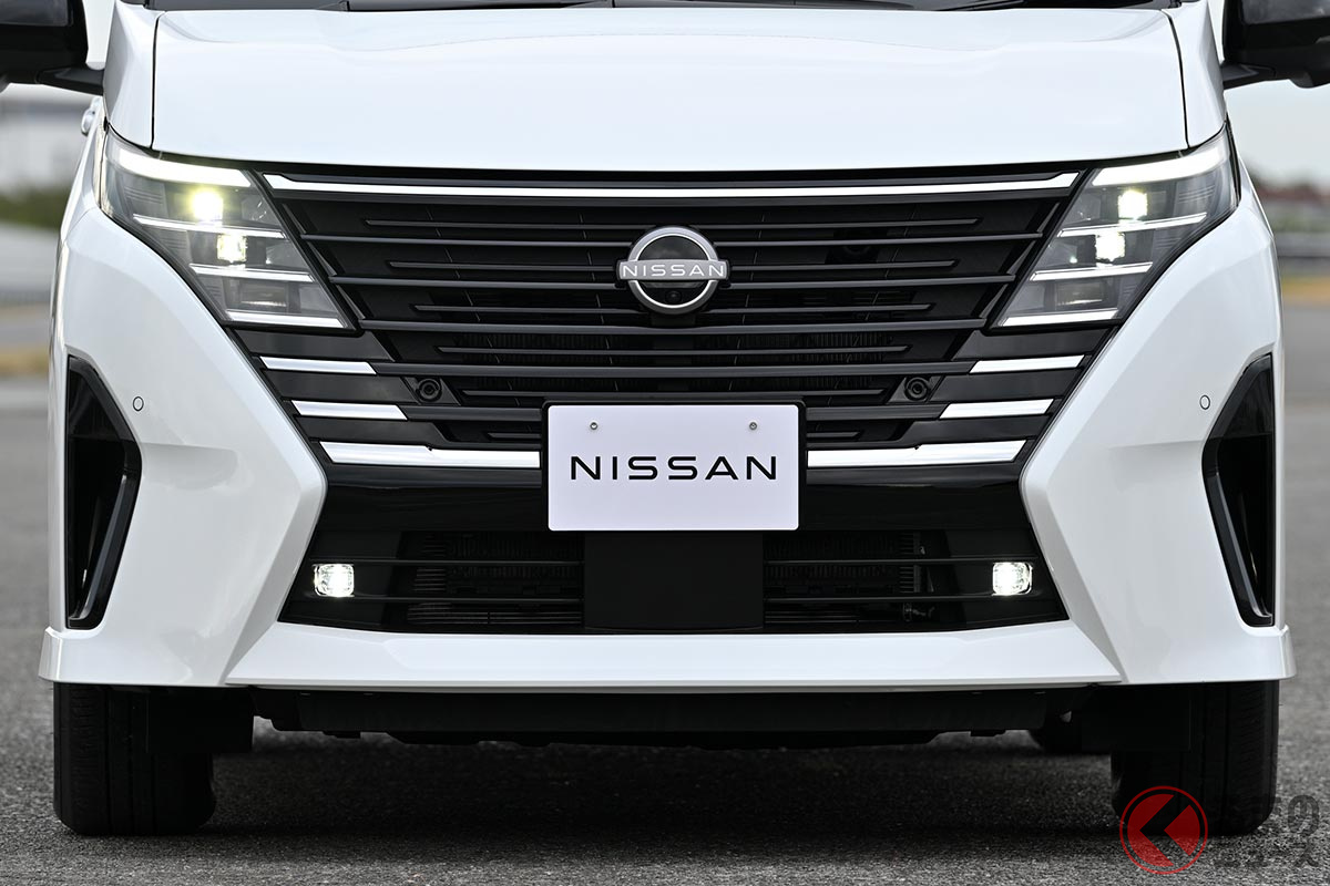 日産ミニバンがレクサス化!? 新型「セレナ」グリルがまるで“スピンドル”！ 派手顔に賛否両論？