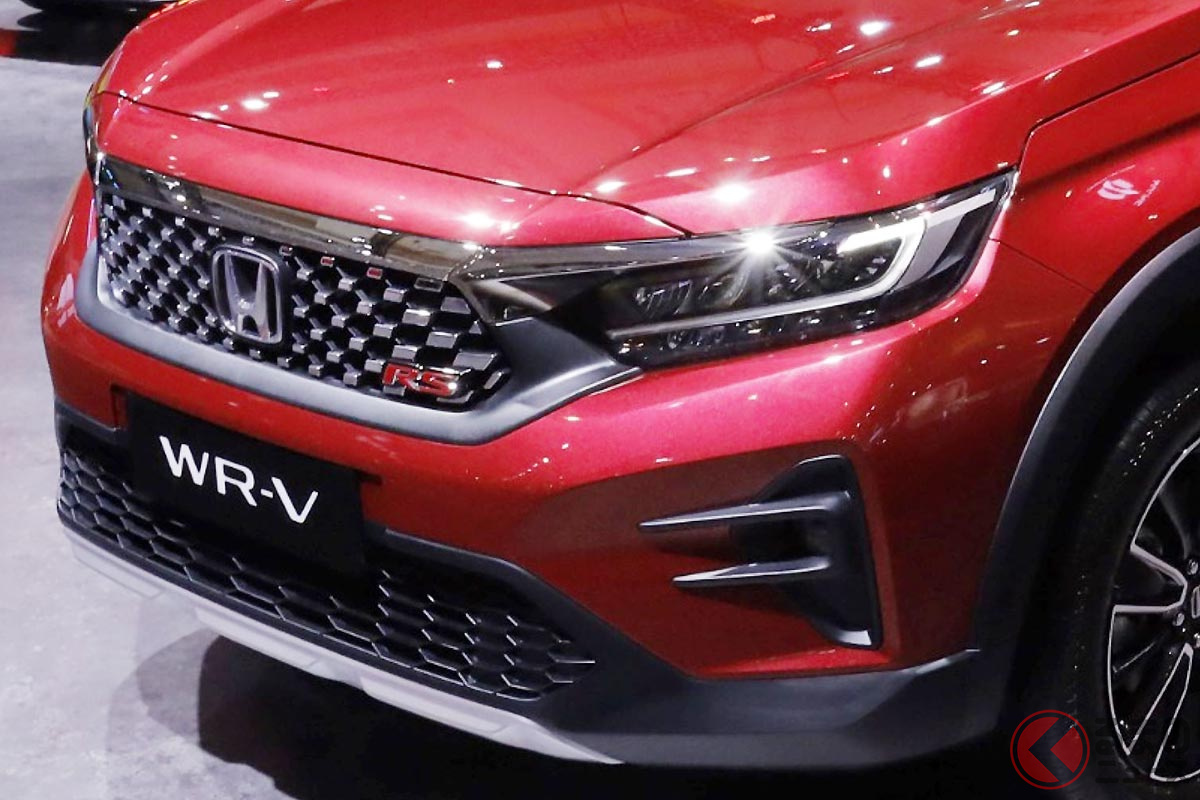 全長4mのホンダ最小SUV「WR-V」鮮烈レッドが超イケてる！ 悪路も得意!? 尼で熱烈支持される小型車とは？