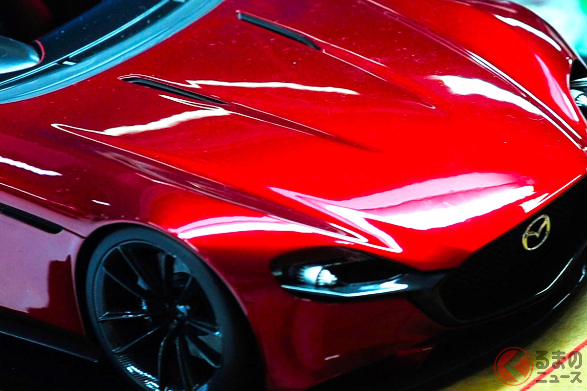 締切迫る！ マツダ「美しすぎるロータリー車」ファンの声に応えて再販決定！ 伝説の「RX-VISION」精密モデルを限定発売へ