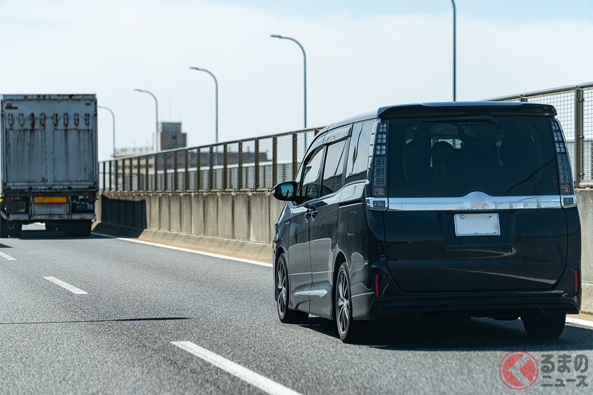 「ついうっかり…！」はダメ！ 高速道路の「うっかり違反」が危ない！ 不慣れな「週末ドライバー」の注意ポイントとは