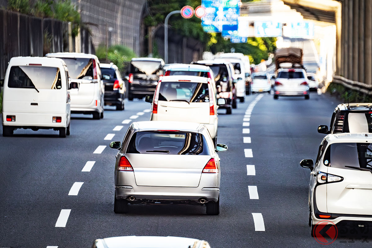 運転時の「車間距離」は大切！ でもどうやって測ったらいい？ 目印なくても可能？ 適切な車間を取る方法とは