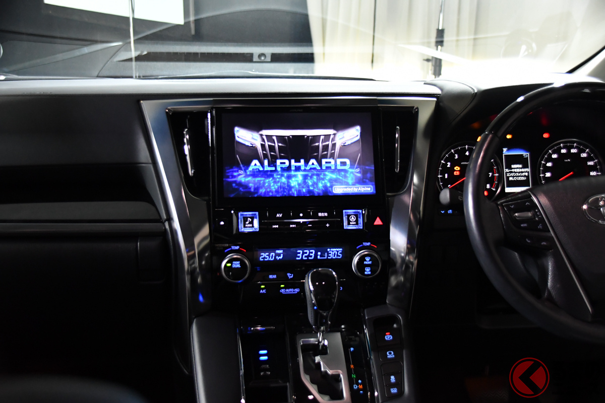 アルパイン 30系アルファード／ヴェルファイア専用11型大画面カーナビ