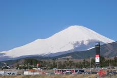 希望ナンバー「3776」なぜ富士山周辺で一番人気？ 山梨・静岡のご当地ナンバー「富士山」だけの特別な理由とは？