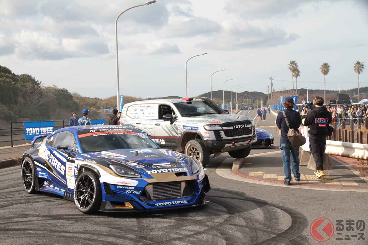 公道をドリフトで激走!? 眼の前で迫力あるデモランを披露！ トーヨータイヤが福岡でイベントを開催