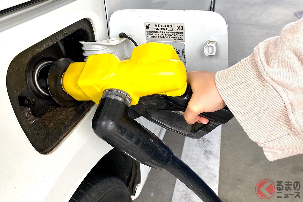 冬はガソリンの減りが早くなるってホント？ ボタンひとつで改善できる!?「燃費悪化」を防ぐ方法とは？