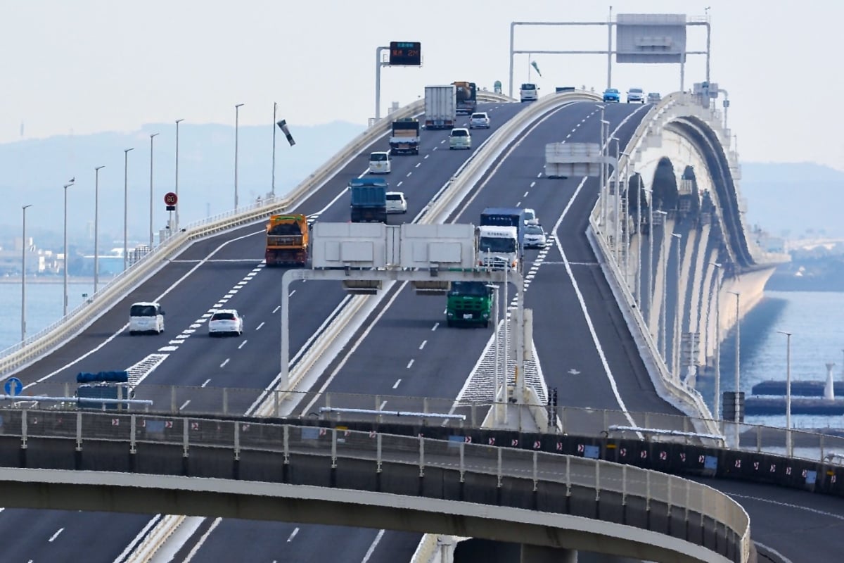 意外と簡単!?「アクアライン6車線化」実現なるか 開通から約30年の「大渋滞区間」千葉県が国へ「検討して」熱い要望は実るか
