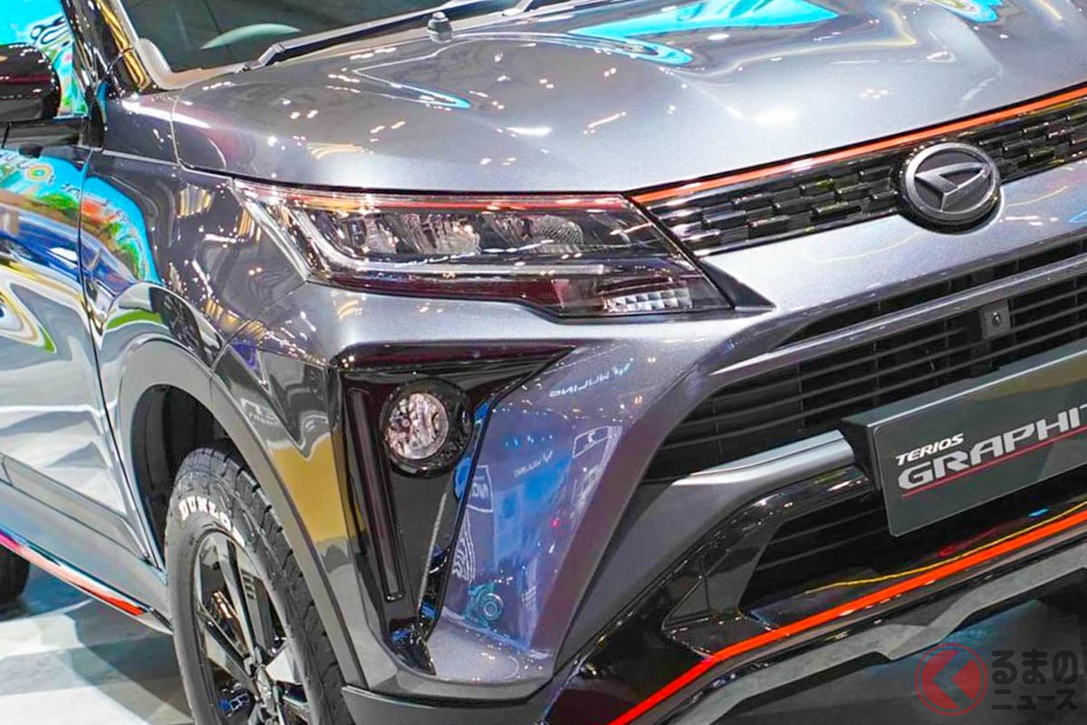 ダイハツ新型「“FR”３列SUV」初公開！ 4.4m級ボディでMTもあり!? クールすぎる「テリオス“グラファイト”」尼で登場