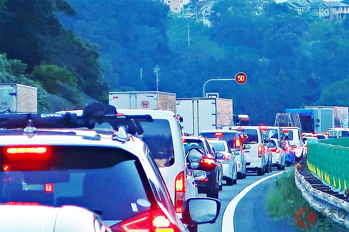 ムリな願い!? お盆の“大渋滞”「どうにか避けたい」！ ほんの“少し”でも「快適に旅をする」方法とは