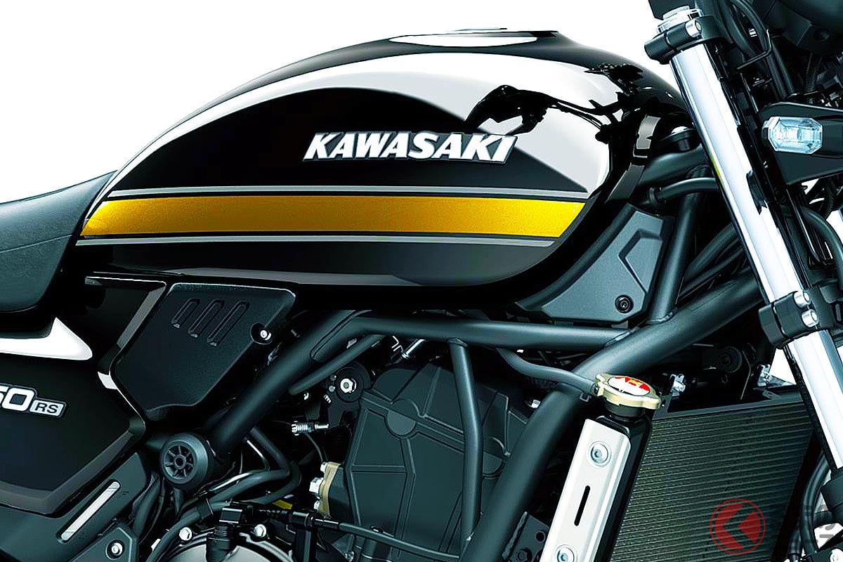 約100万円！ カワサキが「超レトロ」な新型バイク発売！「ブラック×ゴールド」の伝統カラーがカッコいい！ パワフルなエンジン搭載した「最新モデル」とは！