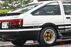 5速MT搭載！ トヨタ「超スゴいAE86」登場！ 「こんな出来がいいなんて」「乗りやすい」 「パンダトレノ」ボディ×画期的「1.6L“NA”エンジン」採用に驚きの声！ “魔改造ハチロク”乗った人の評価は